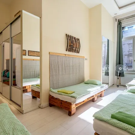 Jozsef63 * Budapest