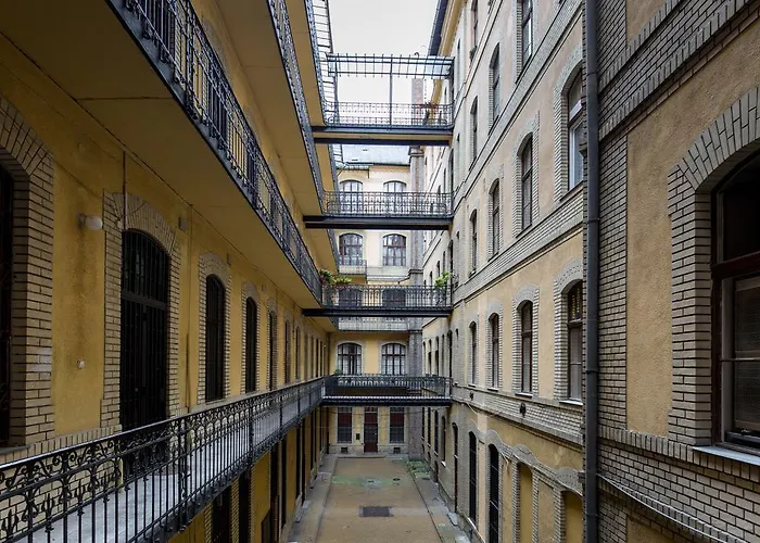 Jozsef63 * Budapest